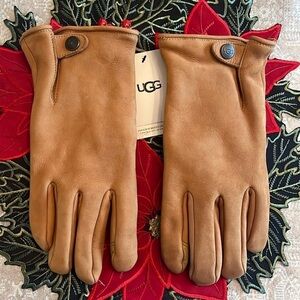 Brand New UGG Tabbed Splice Vent Genuine Leather Touchscreen Gloves Chestnut